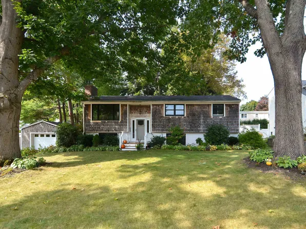 11 Ridgewood Terrace, Exeter, NH 03833