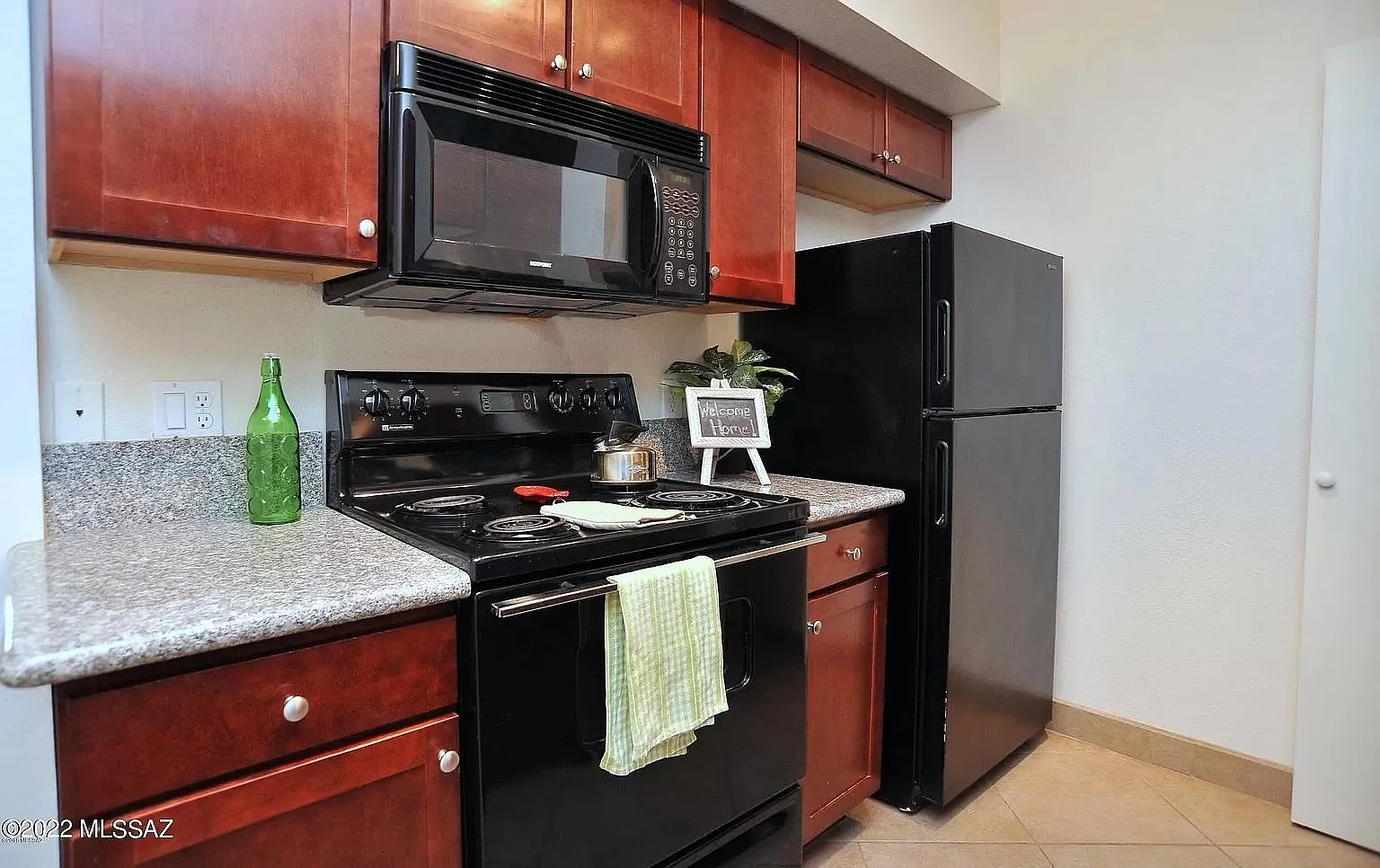 2 bed, 847 sqft, $1,200 — Photo 3