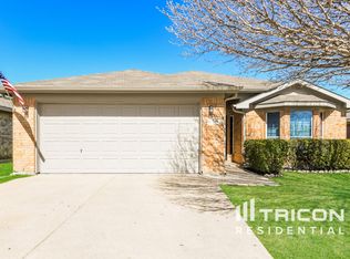 745 Buffalo Springs Dr, Fort Worth, TX 76140