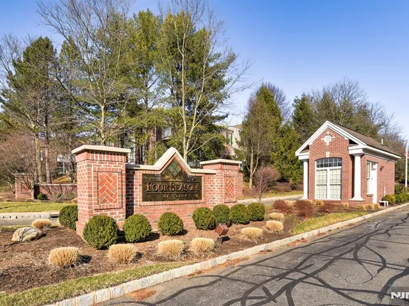 1413 Four Seasons Dr, Wayne, NJ 07470