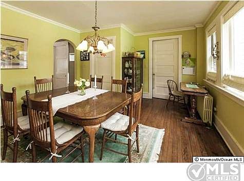 4th image of 4 Magnolia Ln