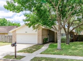 906 Taos Dr, Victoria, TX 77904