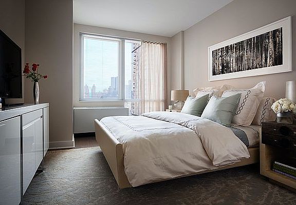 3rd image of 450 W 42nd St APT 39B