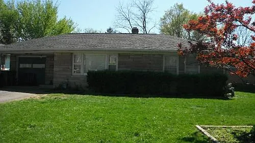 2831 Halifax Dr photo 1