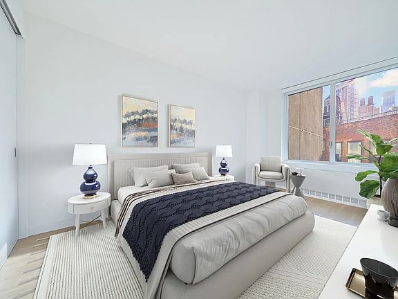 3rd image of 70 W 37th St #818A