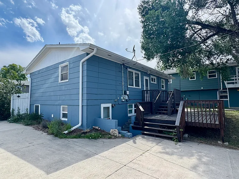 404 Anamosa St — Photo 23
