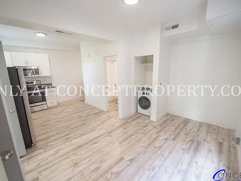 First Avenue Flats — Photo 112