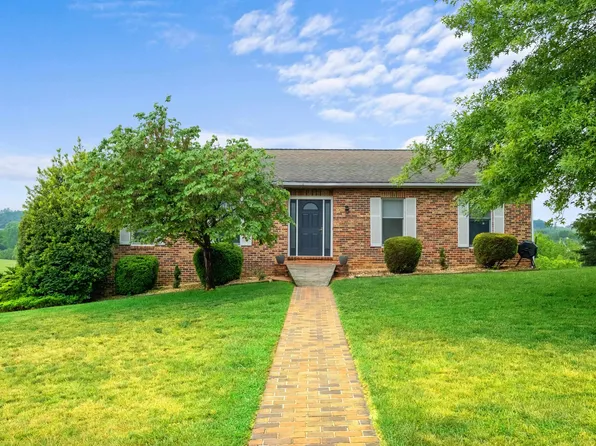 71 Princeton Ln, Fishersville, VA 22939