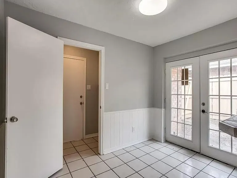 726 Cottonwood Cir — Photo 5