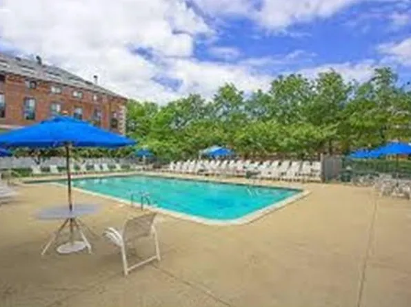 42 8th St APT 4211, Charlestown, MA 02129