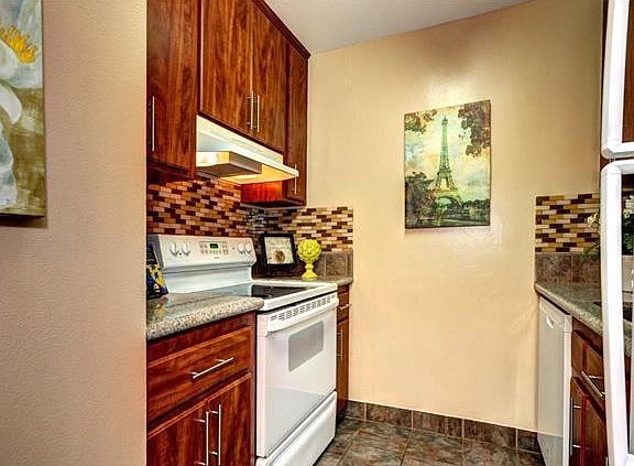 5th image of 3011 Kaiser Dr Unit A