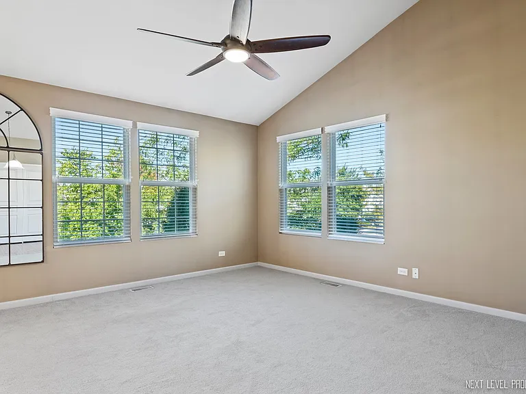 260 Devoe Dr — Photo 13