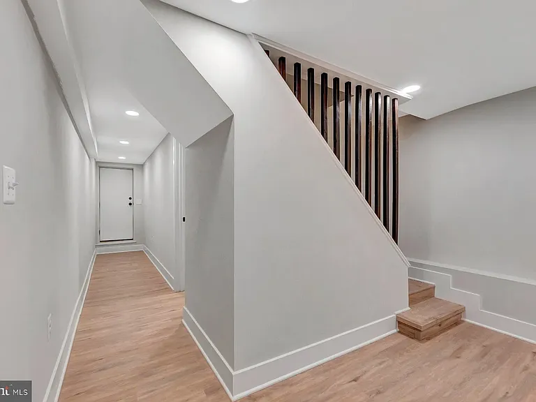 3152 Remington Ave — Photo 22