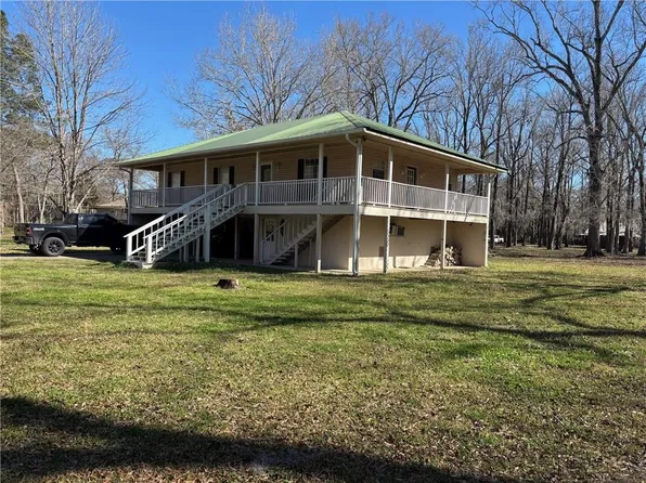 155 Tanglewood Dr, Marksville, LA 71351