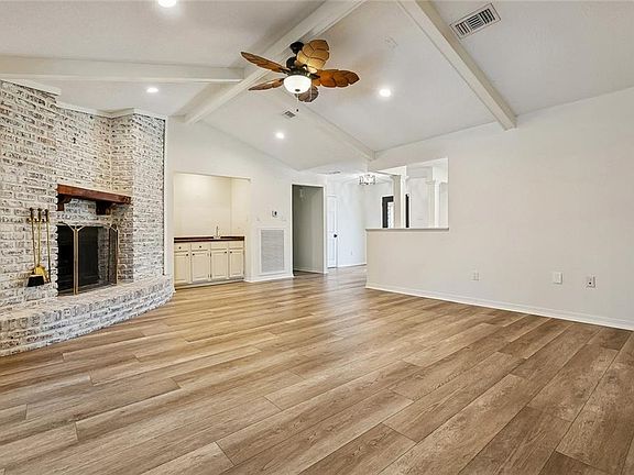 4th image of 516 Terri Dr