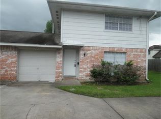 6320 S Briar Bayou Dr, Houston, TX 77072