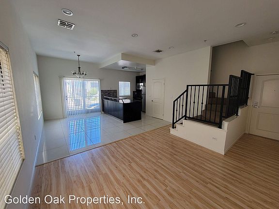 4th image of 1752 N Kingsley Dr APT 102