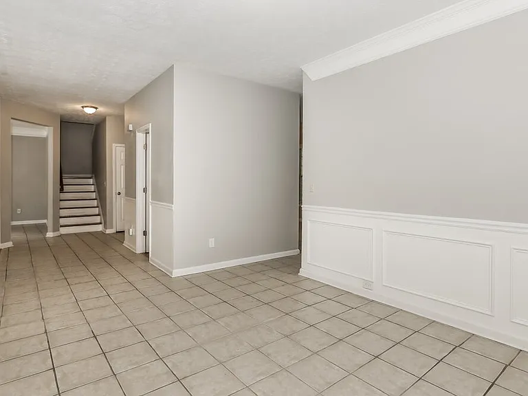 416 Heathcliff Ct — Photo 7