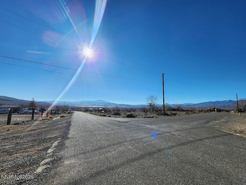 2nd image of 4955 Stagecoach Dr