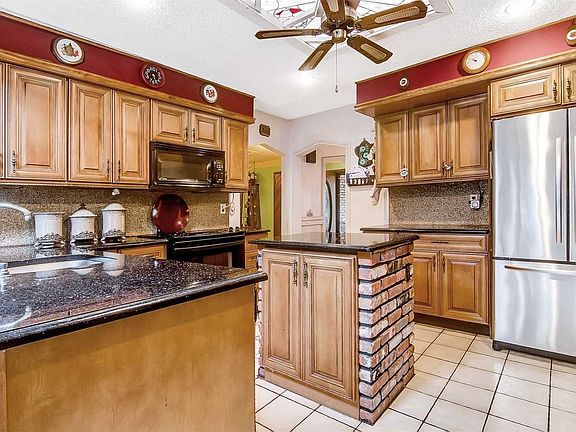 4th image of 5 Enfield Ln