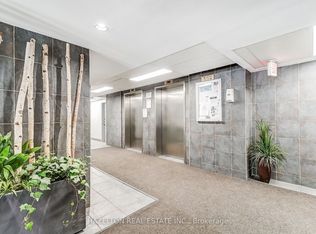 800 Lansdowne Ave #215, Toronto, ON M6H 4K3