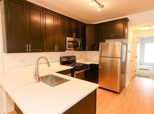 1543 W Walton St APT 1, Chicago, IL 60642