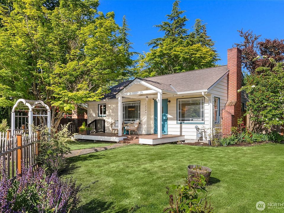 1st image of 12744 Phinney Avenue N