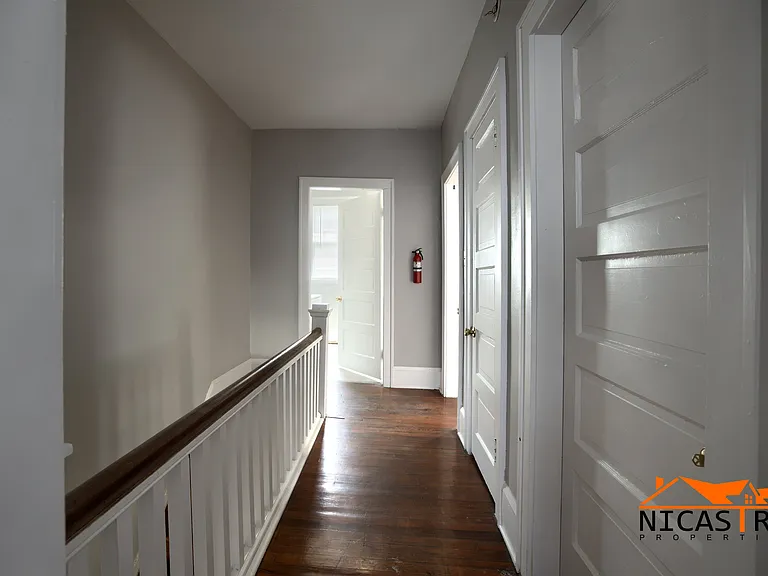 2072 Indianola Ave — Photo 16