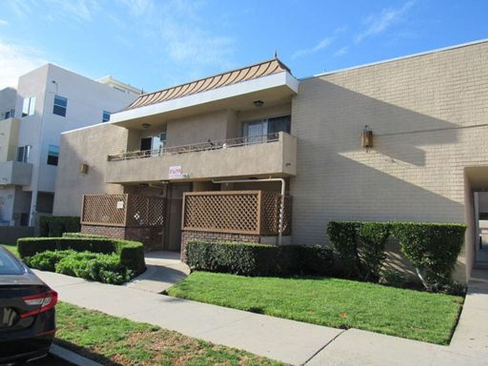 1st image of 1711 Granville Ave APT 15