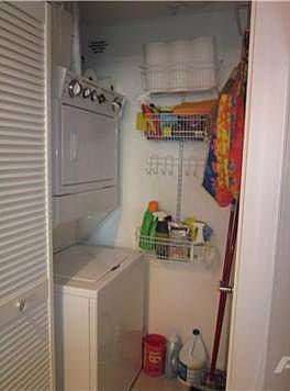 5th image of 253 NE 2nd St APT 807