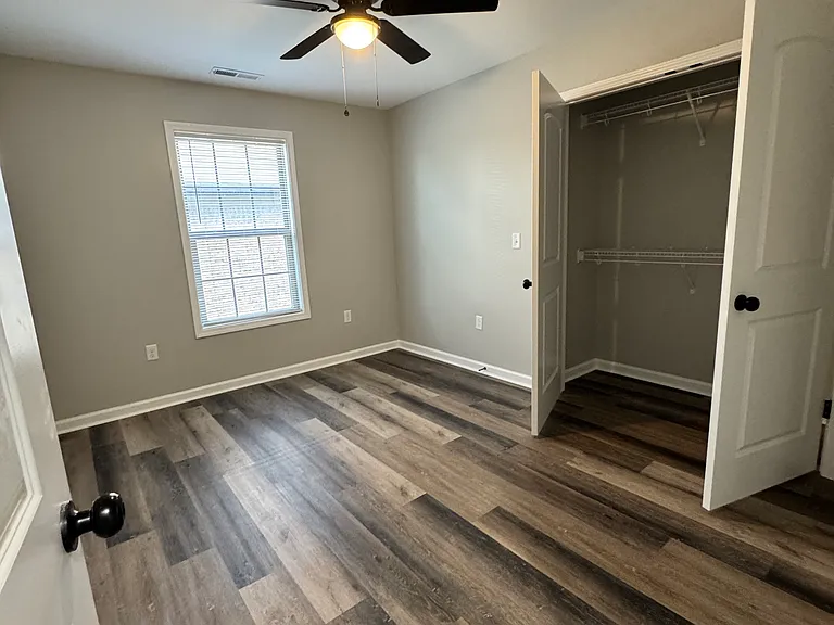 Caravan Dr — Photo 8