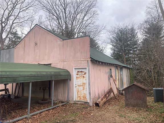 2nd image of 2801 Old Liberty Rd