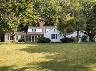 200 Elmhurst Dr, Orchard Park, NY 14127