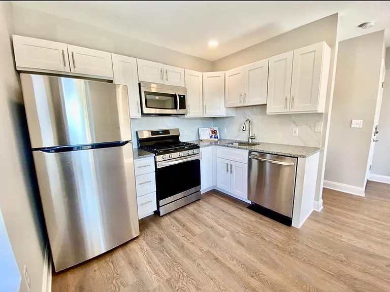 115 Susquehanna Ave #2 — Photo 30