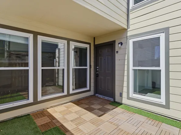 1020 W McNeese St APT 10B, Lake Charles, LA 70605