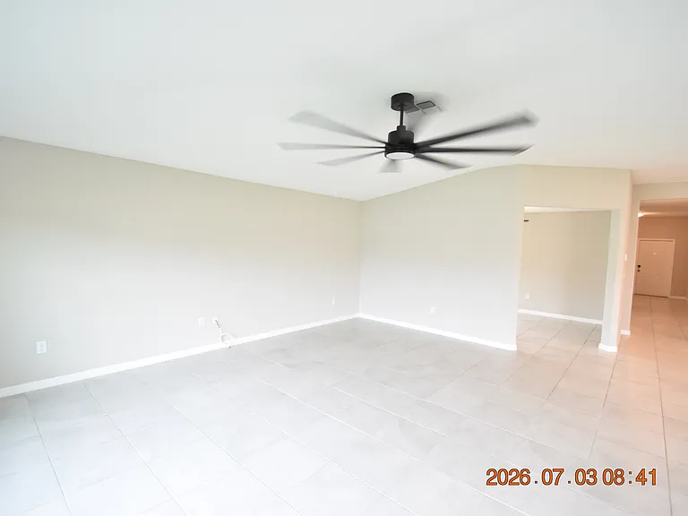 3507 N Maryland Ave — Photo 9
