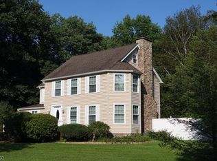 15 Maple Lake Rd, Kinnelon, NJ 07405