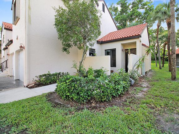 3rd image of 9 Via De Casas Sur #104