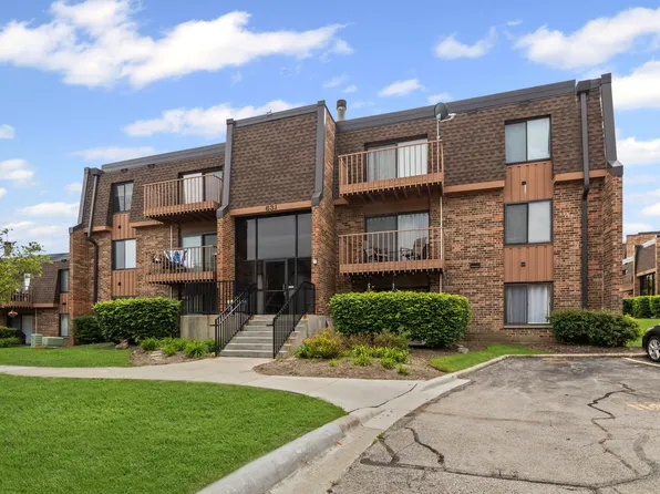 631 Derry Ct APT 3A, Schaumburg, IL 60193