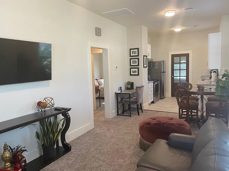 2708 Winbern St — Photo 1