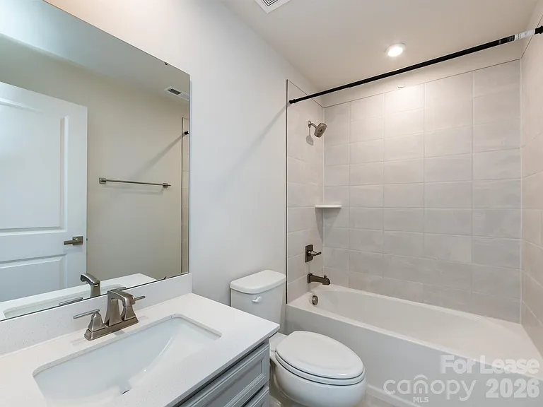 413 Spearfield Ln — Photo 8