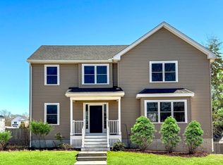 2 Woodlands Rd, Salem, MA 01970