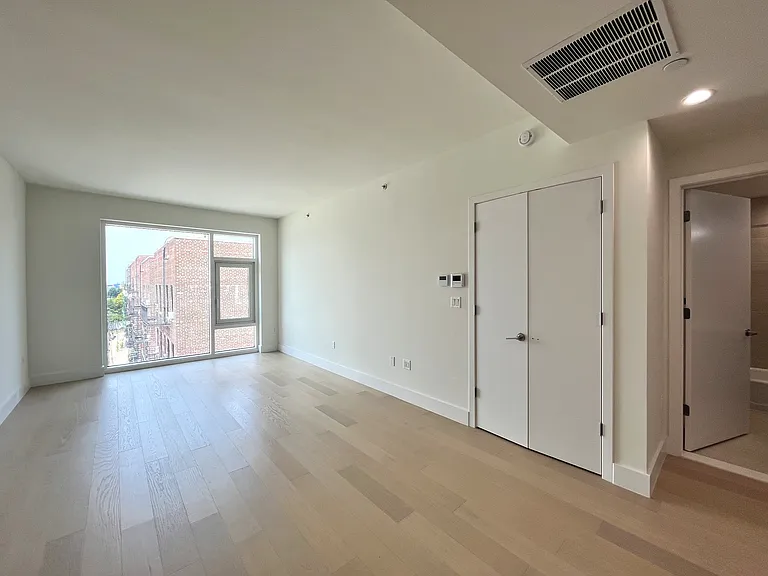 43-46 39th Pl #402 — Photo 3