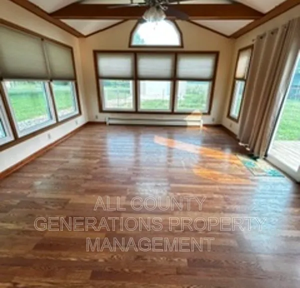 2281 Weymouth Rd — Photo 16