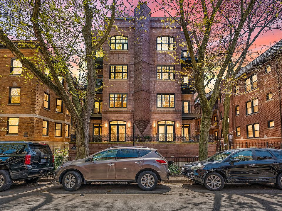1st image of 707 W Barry Ave APT 303