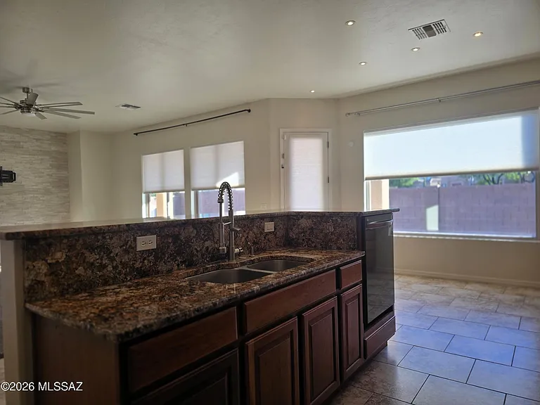 7291 N Basie Ct — Photo 15