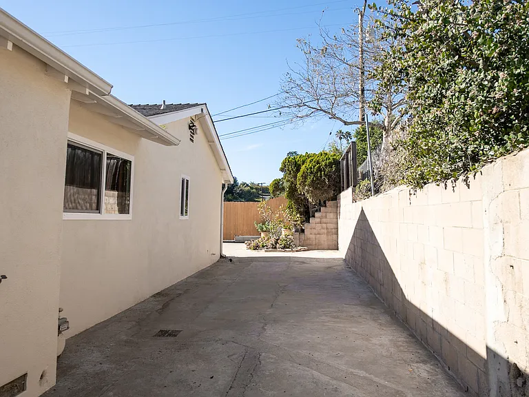607 Aurora Ave — Photo 23