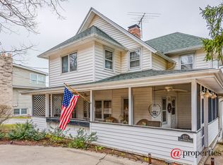 622 Lake Shore Dr, Michigan City, IN 46360
