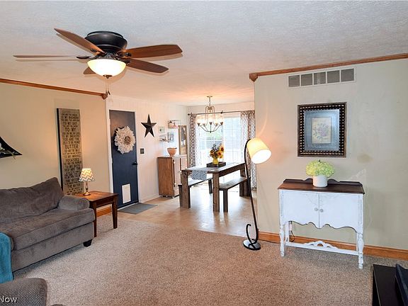 5th image of 153 Chapel Hill Dr NW