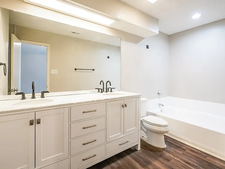 5016 Santa Fe Ct — Photo 12
